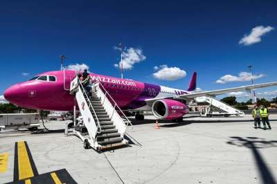 Wizz Air seleziona assistenti di volo: ecco le date e le sedi dei recruiting day