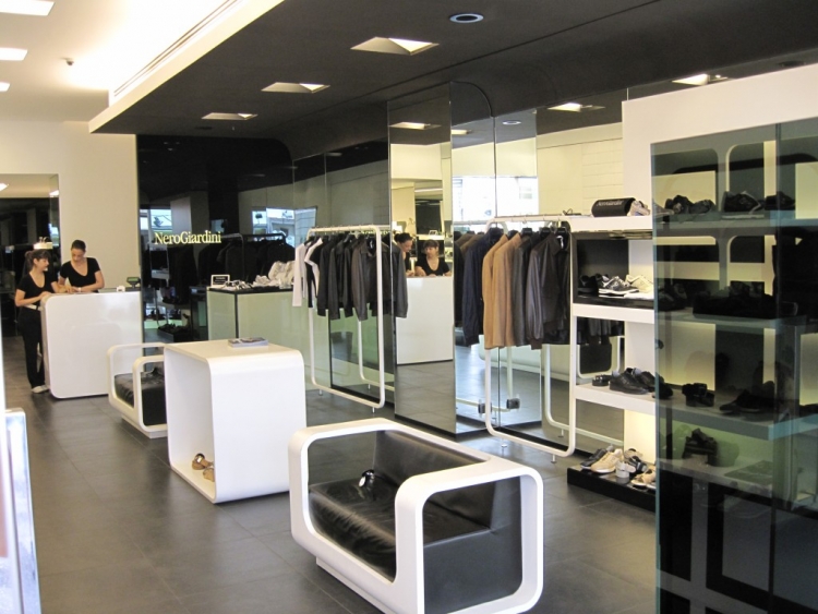 NEROGIARDINI SELEZIONA IMPIEGATO A TEMPO INDETERMINATO