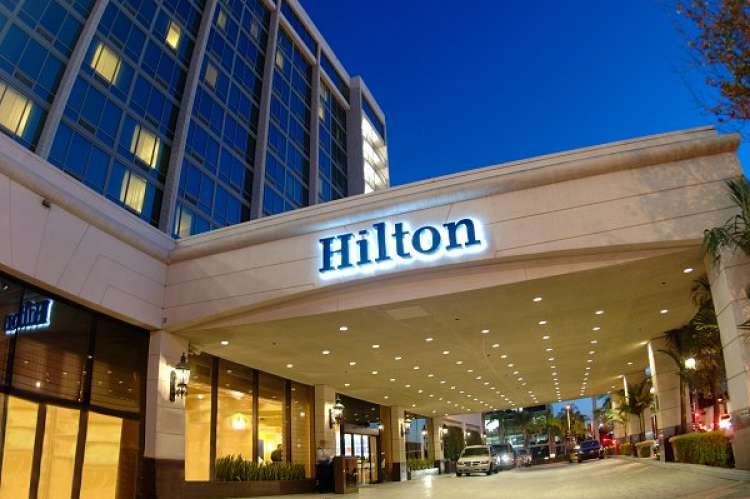 100 PER LA CATENA HILTON A ROMA E IN TUTTA ITALIA