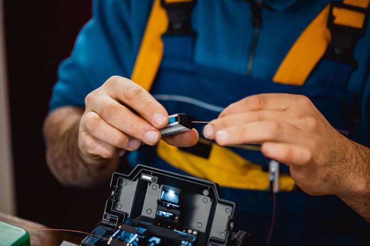 Tirocinio per 15 installatori di apparati di telecomunicazione a Roma e Castelli Romani