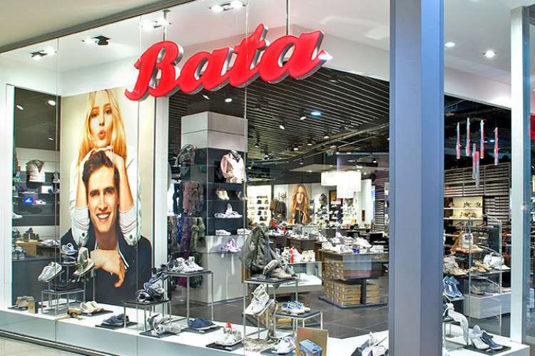 50 NELLE CALZATURE BATA: ADDETTI VENDITA, MANAGER, VISUAL