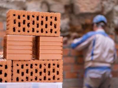 30 muratori per cantieri di Roma e provincia: lo stipendio &egrave; di 1.575,75 euro al mese