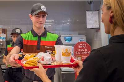 Burger King cerca 35 addetti alla ristorazione per un fast food in provincia di Milano