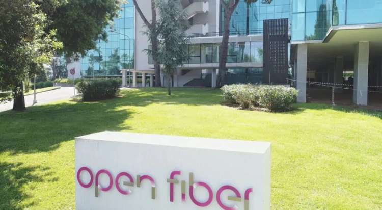 Open Fiber: 14 posti per manager e tecnici a Roma e altre citt&agrave;