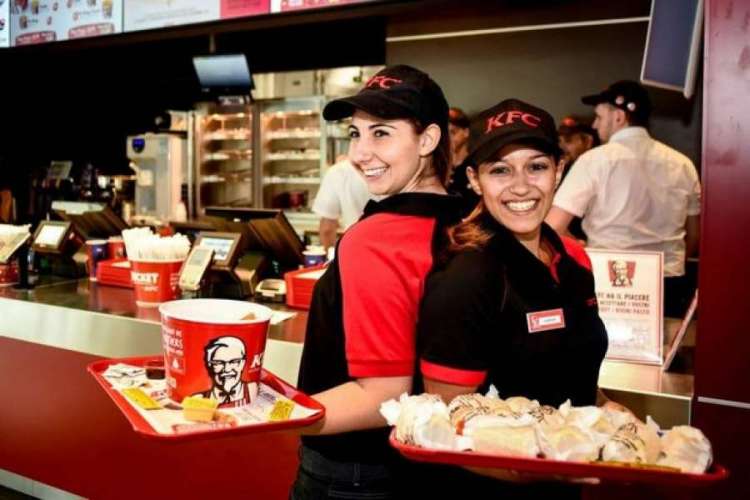 KFC cerca 23 addetti cassa/cucina: opportunit&agrave; nel ristorante di Fiumicino