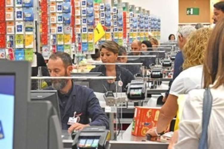 Catena di supermercati della GDO cerca addetti/e cassa a Roma