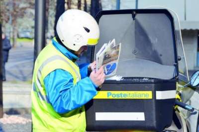 Poste Italiane cerca portalettere: contratto fino ai primi mesi del 2025