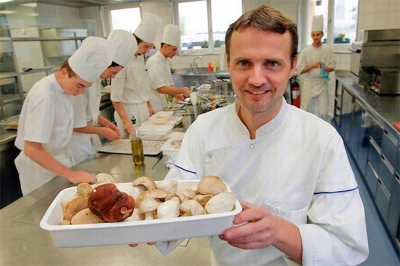 AIUTO CUOCHI/PASTICCERI, CAMERIERI E PIZZAIOLI A FIANO ROMANO