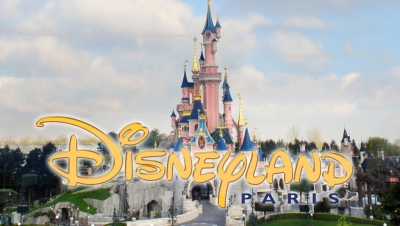 100 GIOVANI PER DISNEYLAND PARIS: STIPENDIO FINO A 1.700 EURO