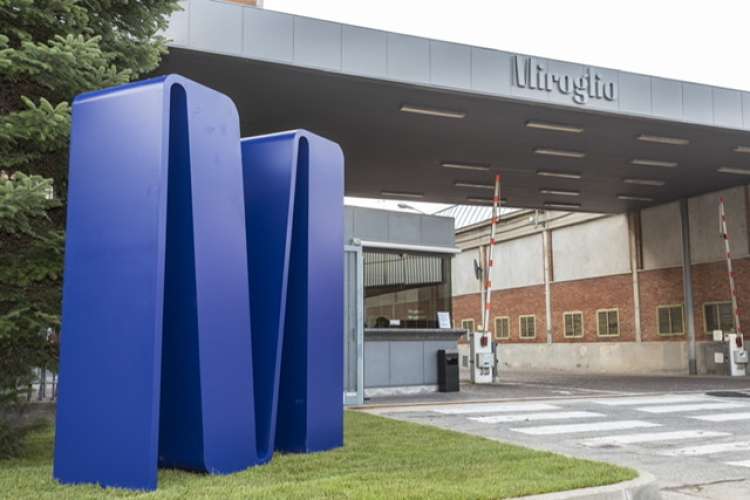 100 per Miroglio che ha comprato Trussardi: sales advisor anche per l&rsquo;outlet Valmontone