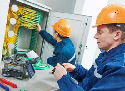 50 GIOVANI GIUNTISTI FIBRA OTTICA. CONTRATTO DI APPRENDISTATO