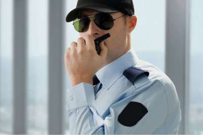 10 addetti alla vigilanza per controllo accessi e sorveglianza locali commerciali di Roma