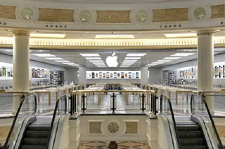 Apple apre nel centro storico di Roma: c&rsquo;&egrave; posto per 120-150 addetti
