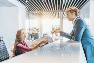 Noto ospedale di Roma (zona Monti Tiburtini) cerca 4 addetti al centralino