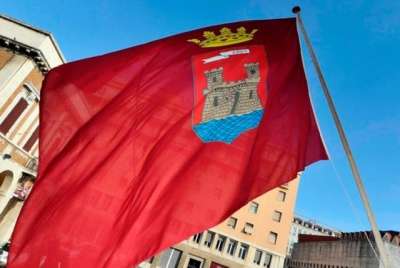 Comune di Livorno: concorso per 10 amministrativi, 4 insegnanti e 1 geometra