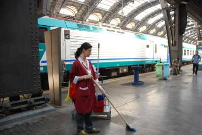 Addetti alle pulizie per il settore ferroviario a Roma: possibilit&agrave; di contratto a tempo indeterminato