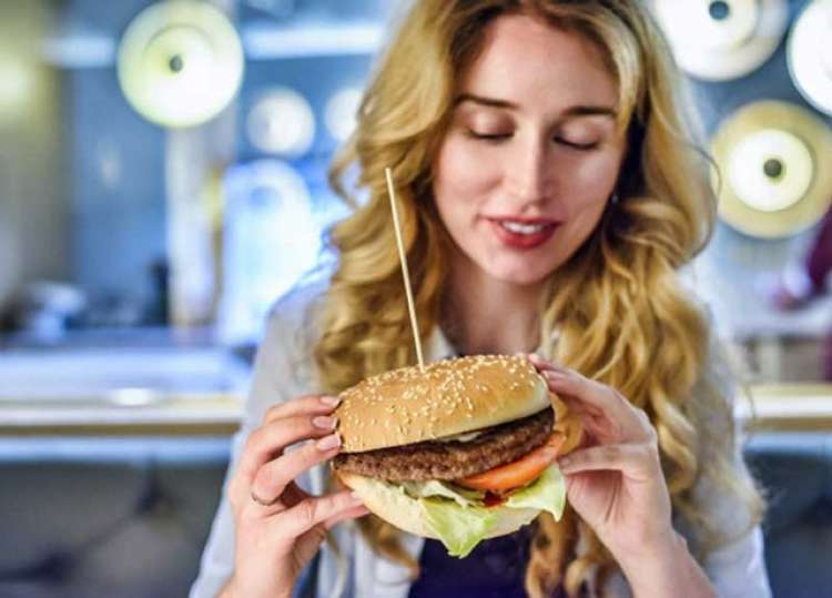 Selezione in corso per 40 operatori fast food anche senza esperienza