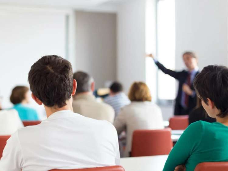 Contabilit&agrave;, paghe e contributi: formazione e lavoro con i corsi dell&rsquo;Istituto Spellucci