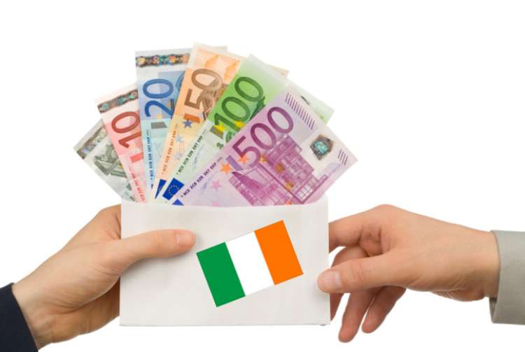 Il Sondaggione. Salario minimo di 950 euro? Magari&hellip; In molti d&rsquo;accordo sull&rsquo;idea che viene dall&rsquo;Europa