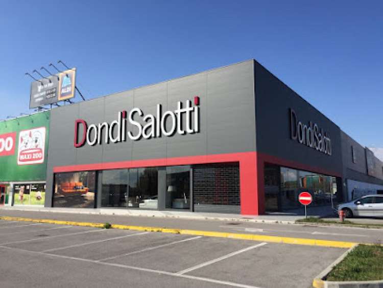 Dondi Salotti cerca 39 addetti vendita e 2 store manager