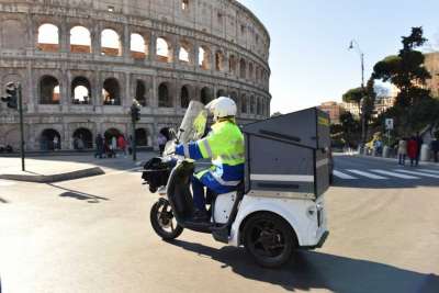 Postini, postini e ancora postini: Poste Italiane li cerca in tutta Italia
