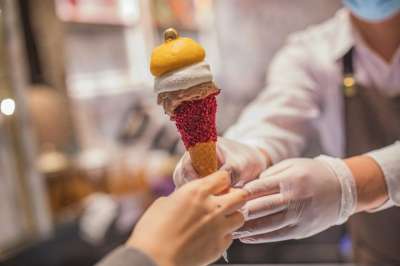 Sales assistant e store manager per il cioccolato e i gelati Venchi