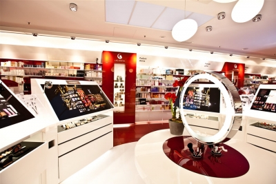 30 NELLE PROFUMERIE LA GARDENIA: COMMESSE E BEAUTY CONSULTANT