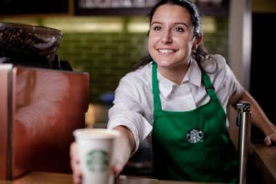 Starbucks sbarca a Castel Romano: 100 tra addetti sala, baristi e store manager