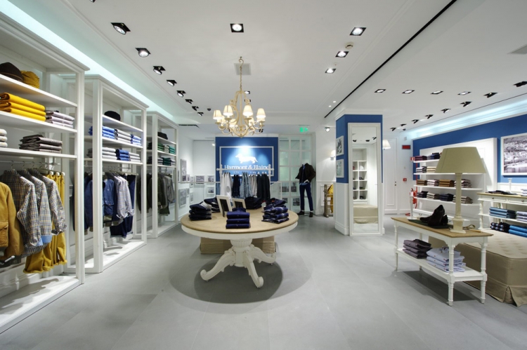 HARMONT &amp; BLAINE CERCA COMMESSI E STORE MANAGER