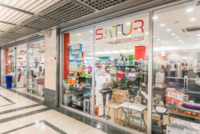 4 ADDETTI VENDITA PER SATUR A ROMA