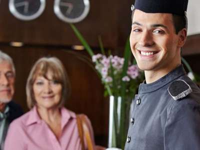 20 facchini per Hotel di Roma-Centro