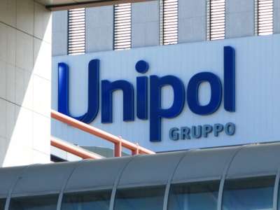 Per i settori alberghiero, assicurativo e bancario: 50 Gruppo Unipol