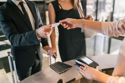 Impiegato amministrativo, addetto prenotazioni e assistente sociale per strutture sanitarie di Roma