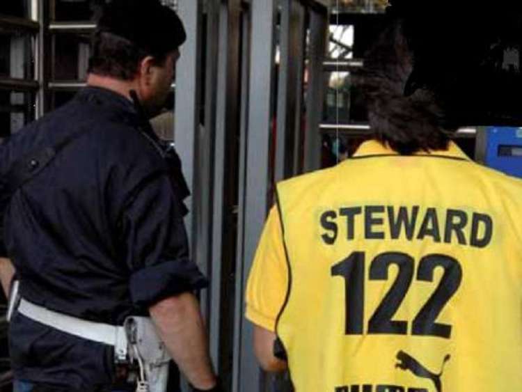 LE SQUARE DI CALCIO CERCANO STEWARD. C&rsquo;&Egrave; ANCHE LA ROMA