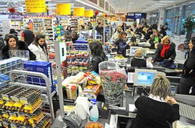 ADDETTI/E CASSA E ALLESTIMENTO SCAFFALI PER LA GDO A ROMA