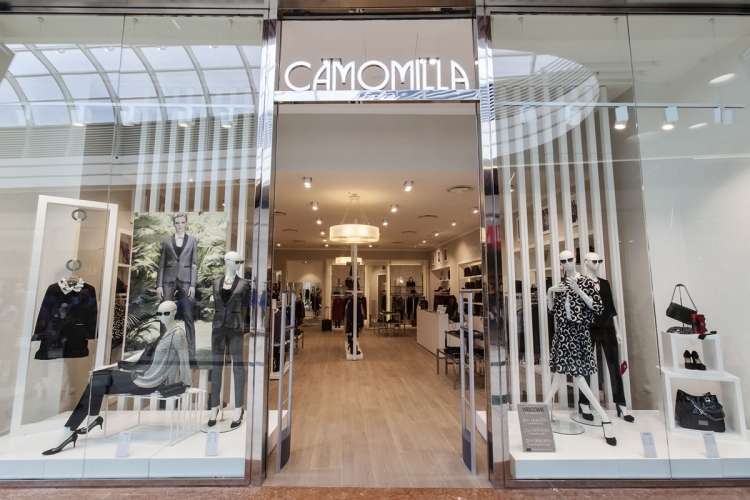 50 COMMESSI, GRAFICI E MANAGER NELLA MODA DI CAMOMILLA