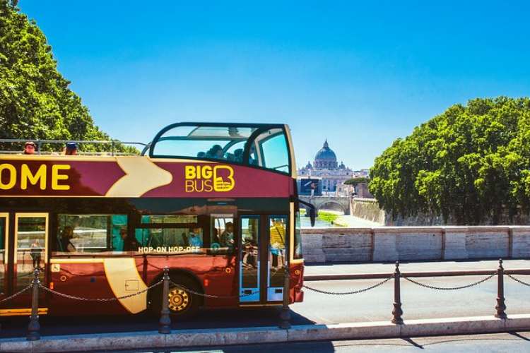 Lavoro subito a Roma per 10 autisti di bus turistici