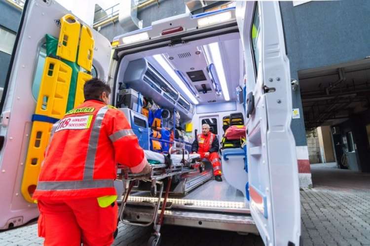 Struttura sanitaria di Roma Centro cerca autisti di ambulanza