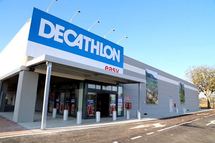 300 A GROSSETO PER IPERCOOP, DECATHLON E OVIESSE