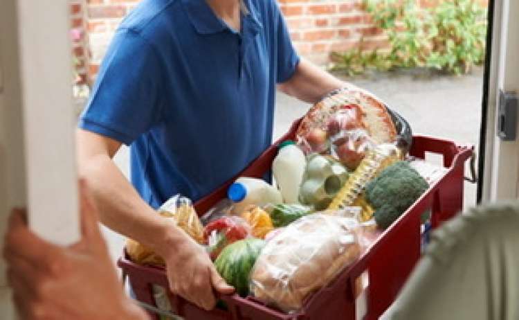 1.200 giovani per supporto e assistenza (a domicilio o da remoto) alle persone anziane