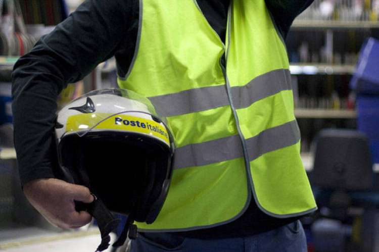 Poste Italiane assume nuovi portalettere: contratto fino ad aprile 2025