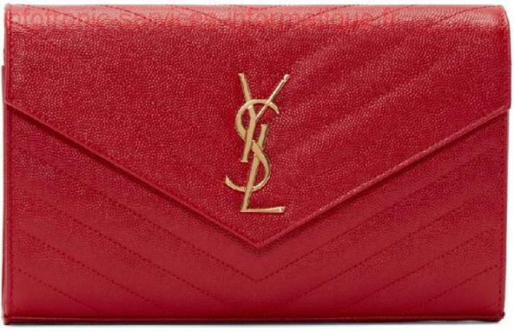 Sales assistant, magazzinieri, addetti produzione: 18 nella moda di Saint Laurent