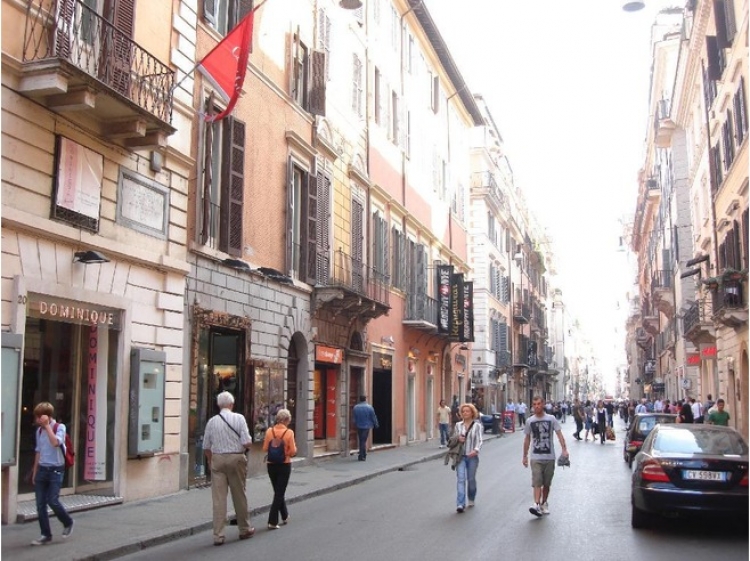 23 COMMESSE/I PER BOUTIQUE NEL CENTRO DI ROMA