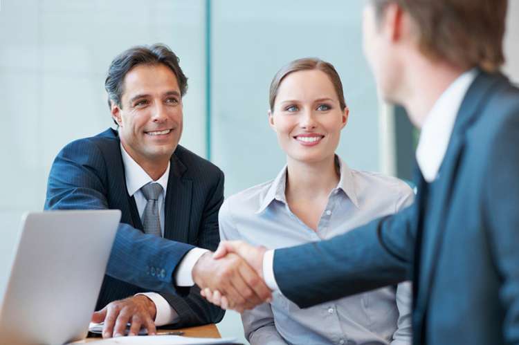 Agenzia di assicurazioni cerca 10 addetti agli sportelli a Velletri (RM)