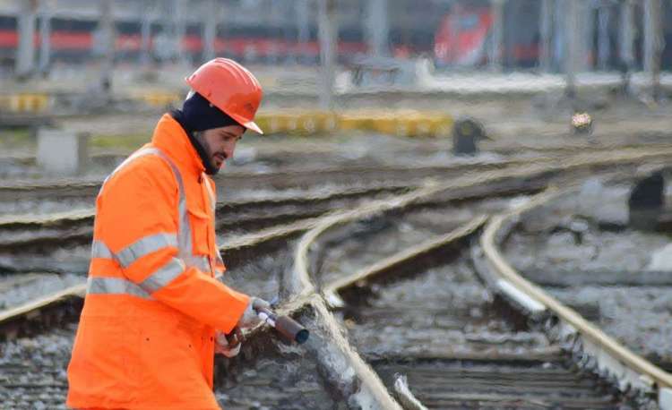 Trenitalia cerca giovani operatori specializzati nella manutenzione rotabili in Toscana