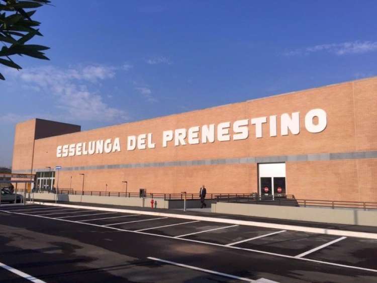 Addetti vendita, allievi, cassieri, impiegati: altri 90 nella catena di Esselunga