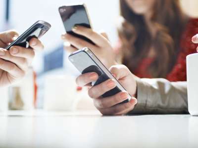 Con Lavoro Facile hai sempre un posto in prima fila: seguici anche su WhatsApp o Telegram