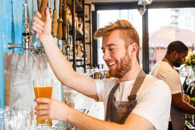 ADDETTI AL BANCO BAR, TAVOLI E CASSA PER LA RISTORAZIONE A ROMA